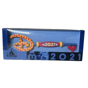 𝅺Disney Mickey and Minnie Mouse 2021 Collectible Key